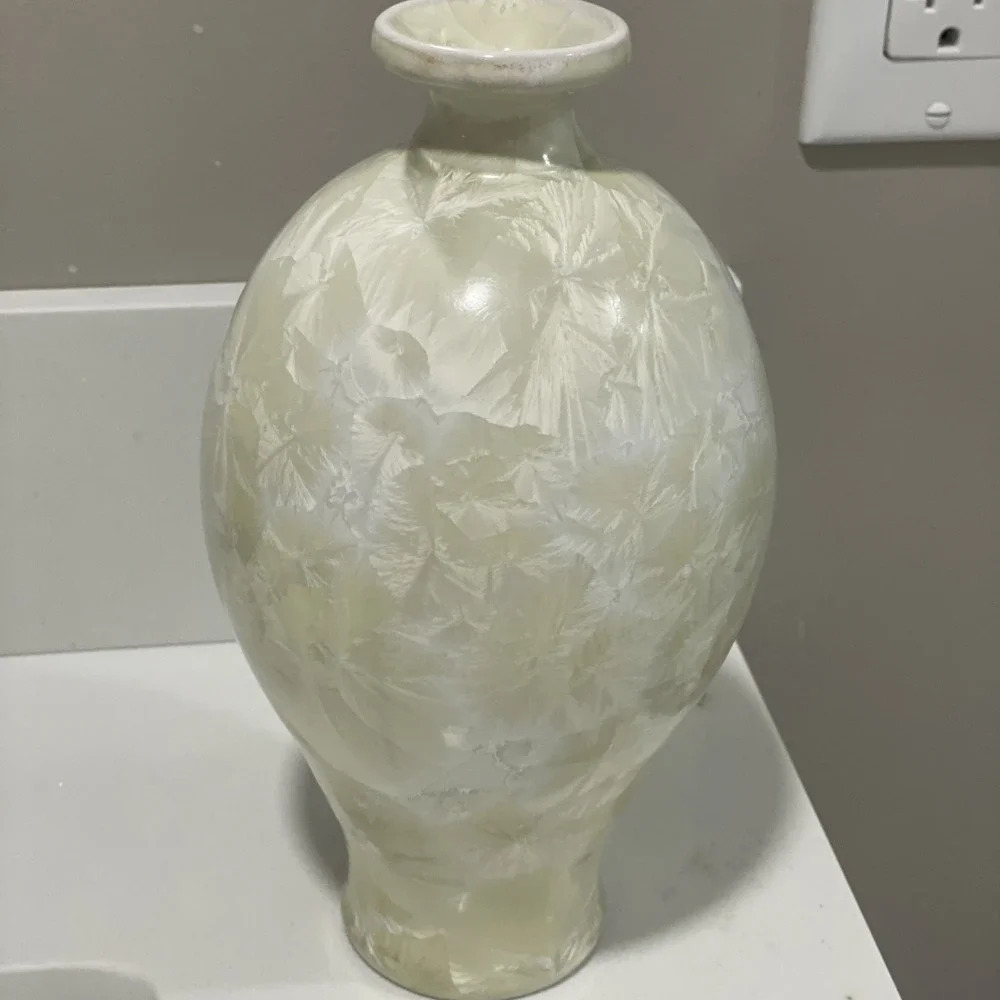 Vintage Cream Yellow Crystaline‎ Glaze Studio Pottery Vase Signed Bulbous 8
